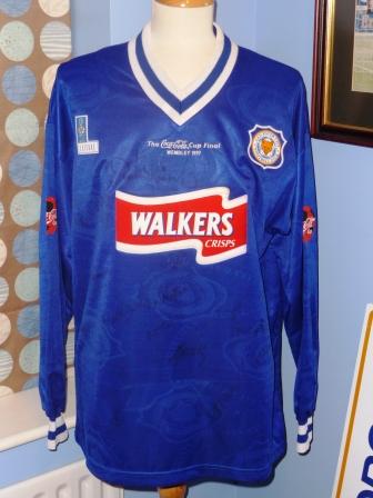 leicester city walkers crisps shirt